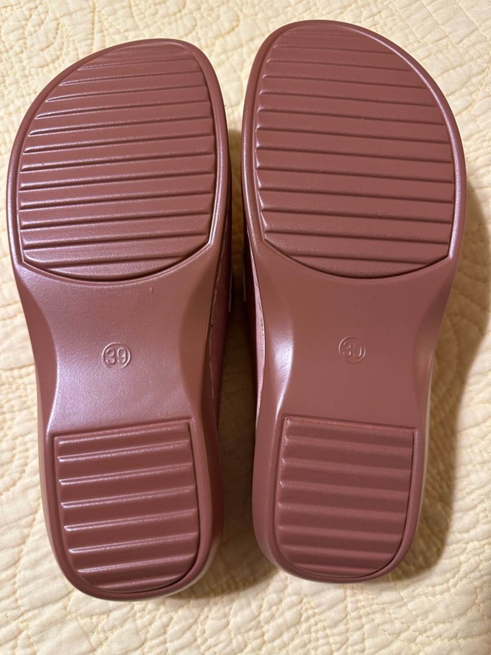 Women's Blush Slip-On Mules with Gold Chain Detail - Picture 5 of 7